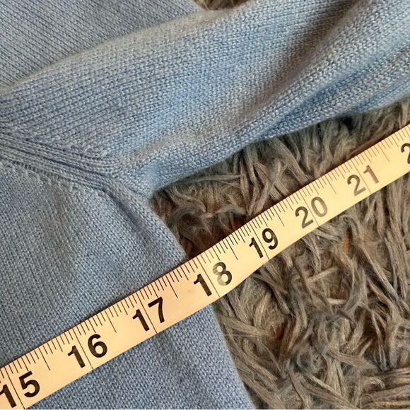 Peck & Peck Light Blue Cashmere V-Neck Sweater Size XL - Picture 3 of 4